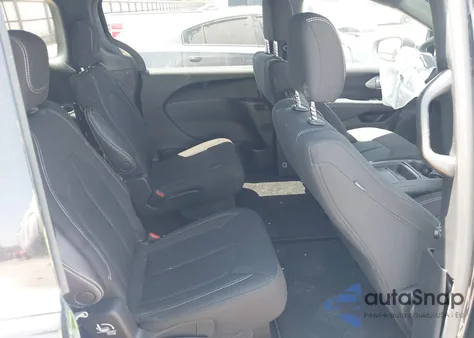 2023 Chrysler Pacifica Touring z USA, uszkodzony, nr VIN 2C4RC1FG2PR531614